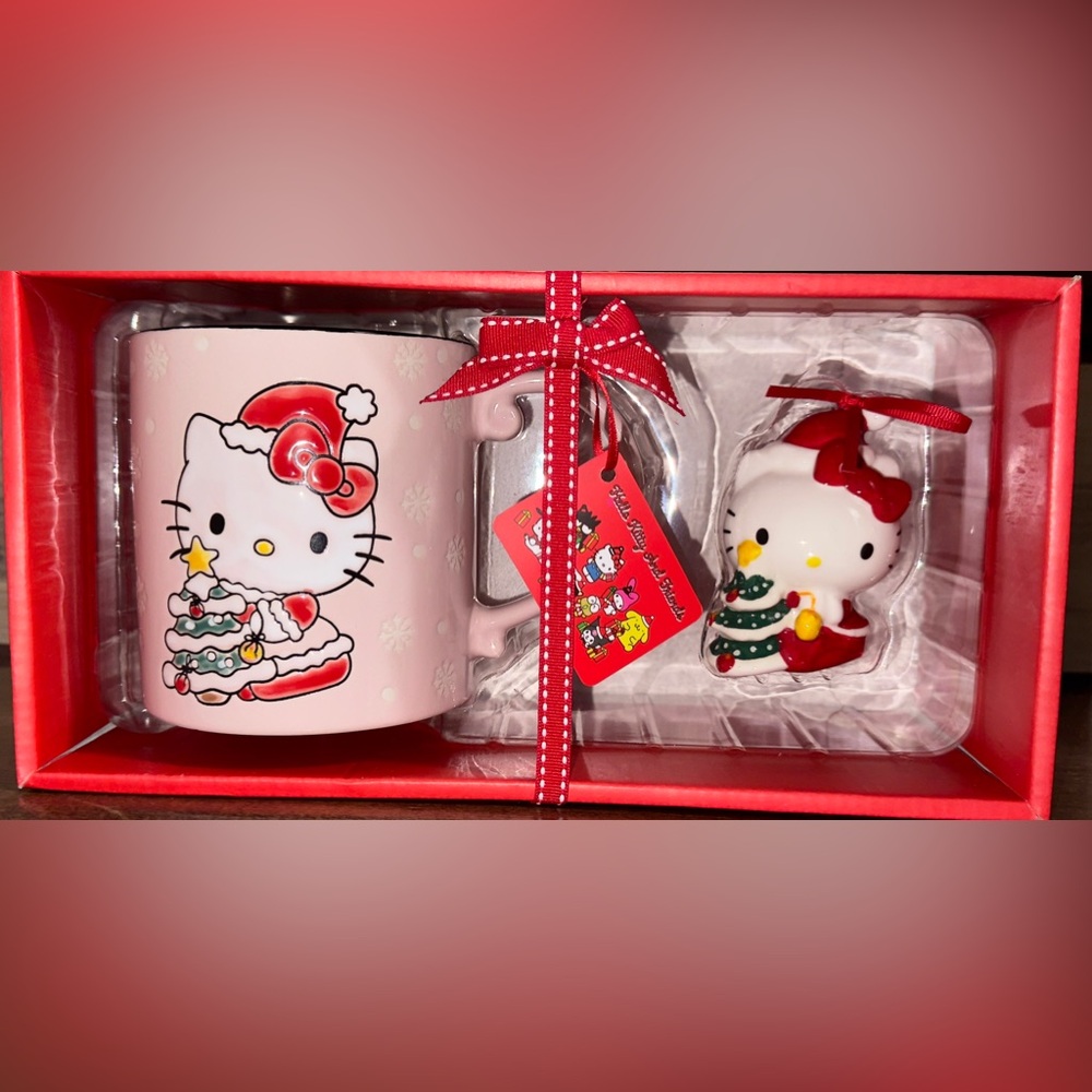 Súper Cute  🥰 Hello Kitty Mug + Ornament Set Hand Crafted - NEW